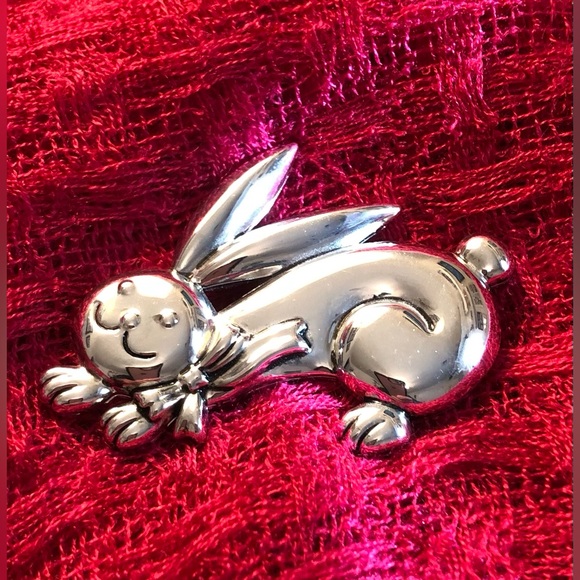 (Best) Silver Tone Bunny Rabbit Pin/Pendant - Picture 5 of 9